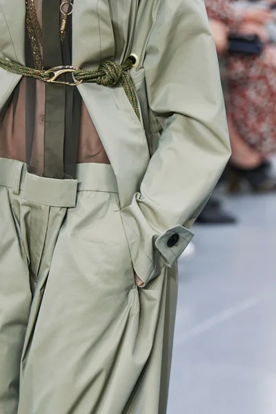 Look 23